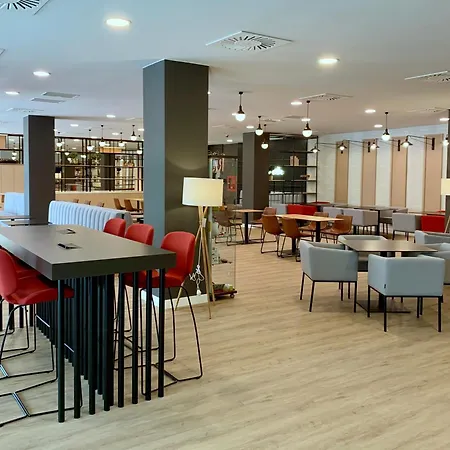Ramada By Wyndham Valencia Almussafes-3