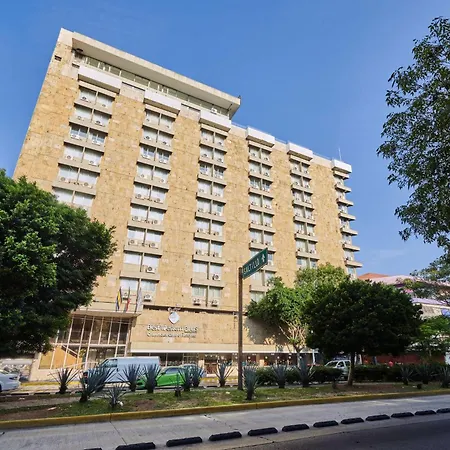 Best Western Plus Gran Hotel Centro Historico-3