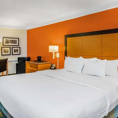 La Quinta Inn By Wyndham Colorado Springs Garden Of The Gods-2