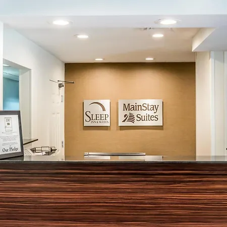 Mainstay Suites Pittsburgh Airport-3