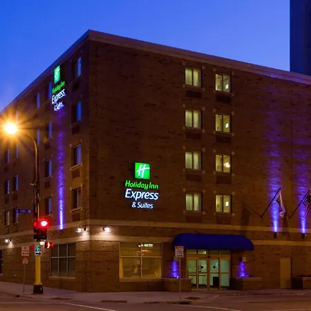 Holiday Inn Express Hotel & Suites Minneapolis-Downtown Convention Center By Ihg-2