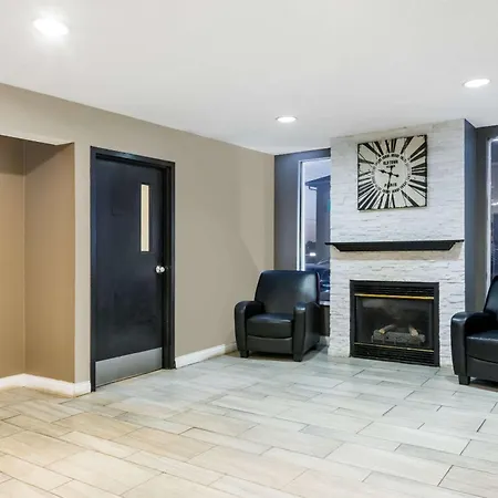 Super 8 By Wyndham Indianapolis/Ne/Castleton Area-3