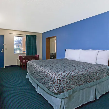 Days Inn By Wyndham Oklahoma City Fairground-3