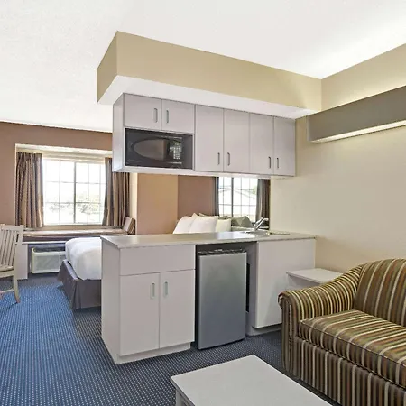 Microtel Inn & Suites By Wyndham Houston/Webster/Nasa/Clearlake-3