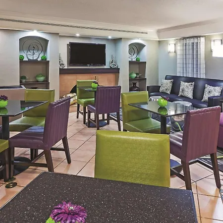 Travelodge By Wyndham Houston Cy-Fair-3
