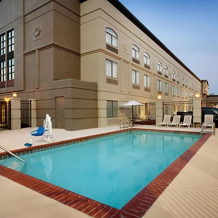 Townhome Inn & Suites By Ihg-3