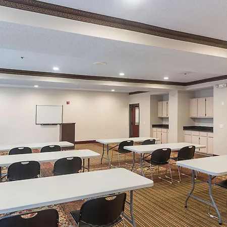 Quality Inn & Suites West Chase-3