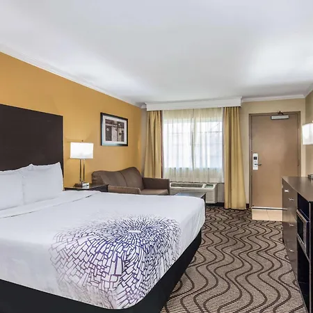 La Quinta By Wyndham Carlsbad - Legoland Area-3