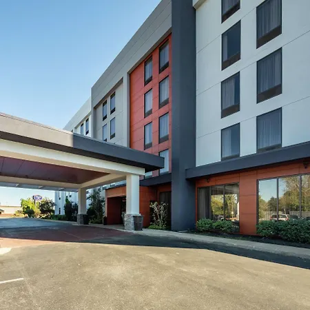 Hampton Inn Louisville Northeast-3