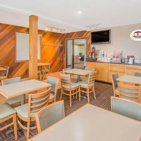 Super 8 By Wyndham Knoxville-3