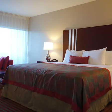 Ramada By Wyndham Sacramento-3