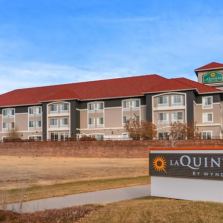 La Quinta Inn & Suites By Wyndham Loveland Estes Park-3