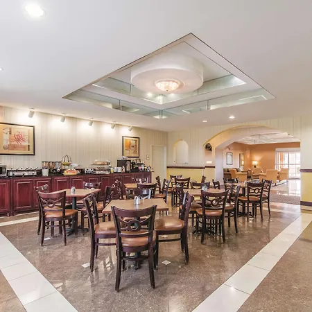 La Quinta By Wyndham Bridgeport-3