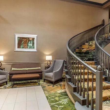 Quality Suites Sherman-2