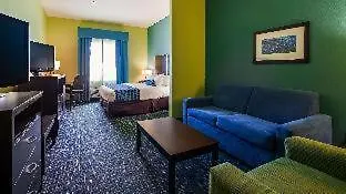 Best Western Plus Carrizo Springs Inn & Suites-3