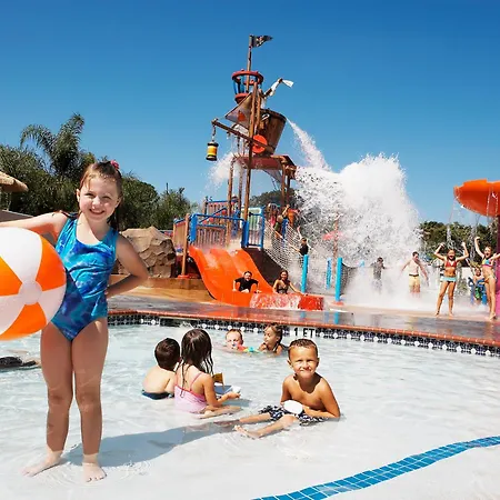 Howard Johnson By Wyndham Anaheim Hotel And Water Playground-2