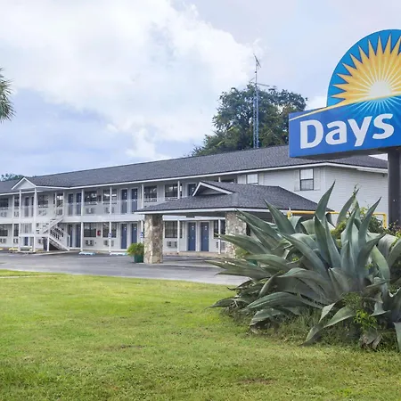 Days Inn By Wyndham Madison-2