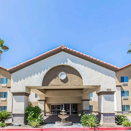 Comfort Suites Bakersfield-2