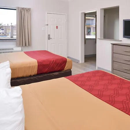 Econo Lodge Inn & Suites Port Arthur Near Sabine Pass-2