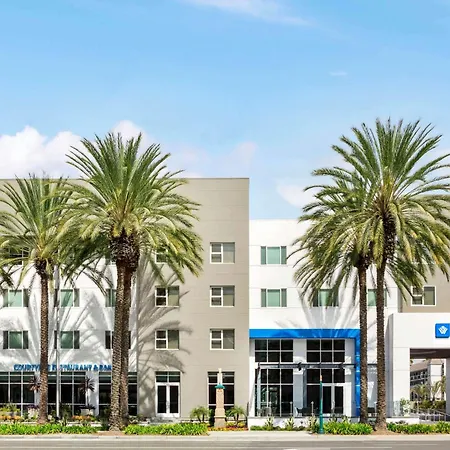 Wyndham Anaheim-2