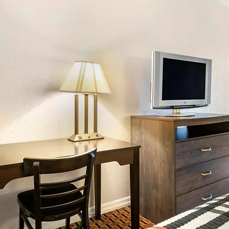 Rodeway Inn New Port Richey-3