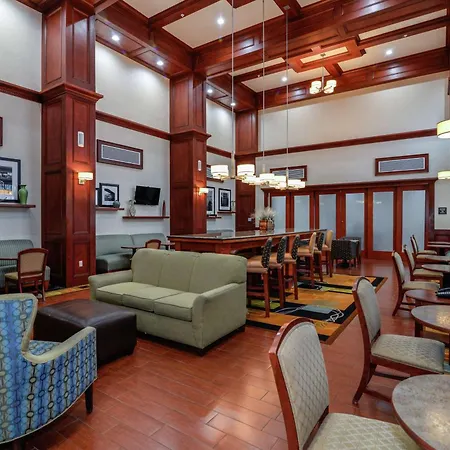 Hampton Inn & Suites Detroit/Chesterfield-2