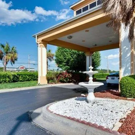 Quality Inn & Suites Monroe-3
