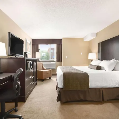 Days Inn By Wyndham Calgary Northwest-3