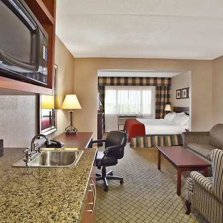 Glo Best Western Mississauga Corporate Centre-3
