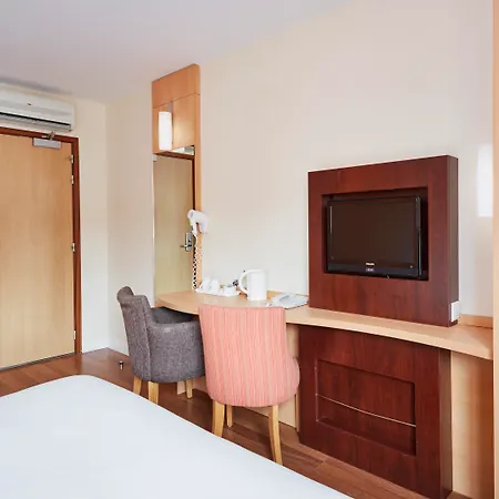 Ibis Belfast City Centre-2