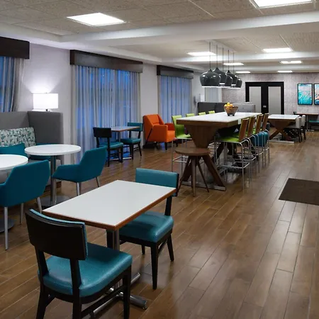 Hampton Inn Laporte-3