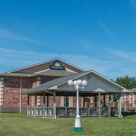 Days Inn By Wyndham Perryville Mo-3