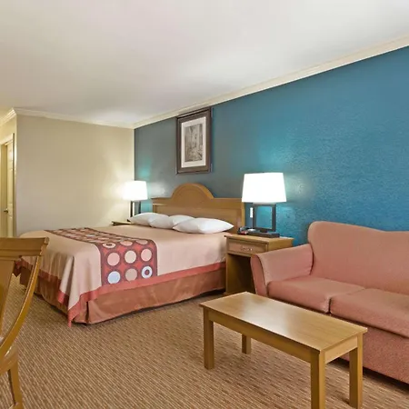 Super 8 By Wyndham Covington-3