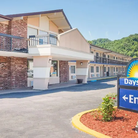 Days Inn By Wyndham Paintsville-2