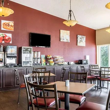 Quality Inn & Suites Elizabethtown-2