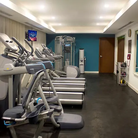 Hampton Inn By Hilton Merida-3
