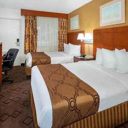 Travelodge By Wyndham Burbank-Glendale-3