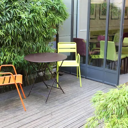 Best Western Rives De Paris La Defense-3