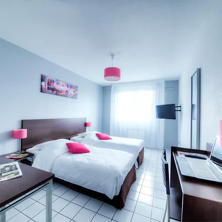 Comfort Aparthotel Besancon La City-3