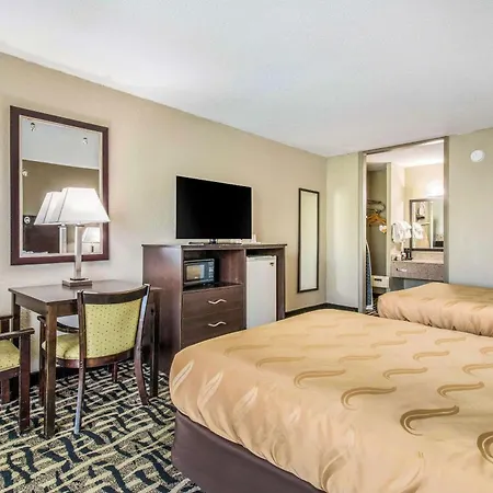 Quality Inn & Suites York East-3