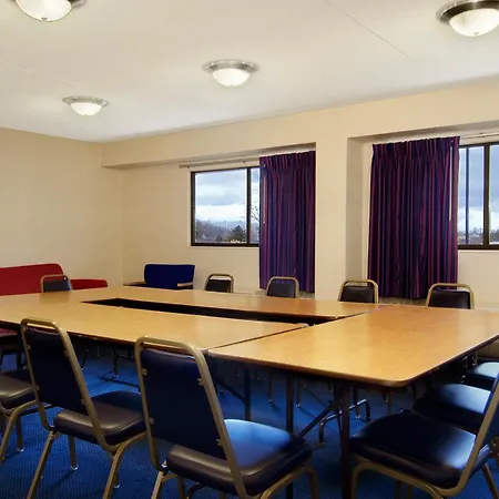 Red Roof Inn Plus+ Pittsburgh East - Monroeville-3