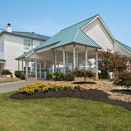Ramada By Wyndham Pigeon Forge North-3