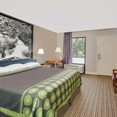 Super 8 By Wyndham Athens-3