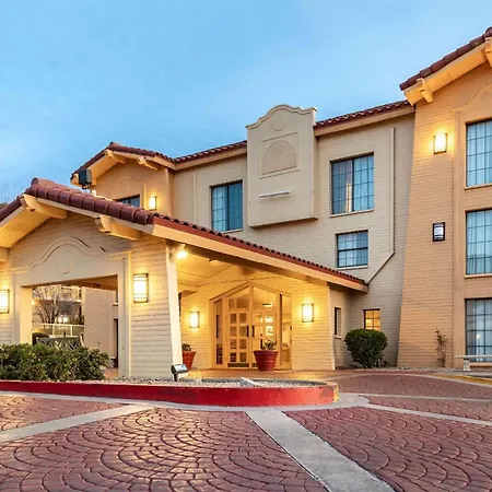 La Quinta Inn By Wyndham El Paso West-2