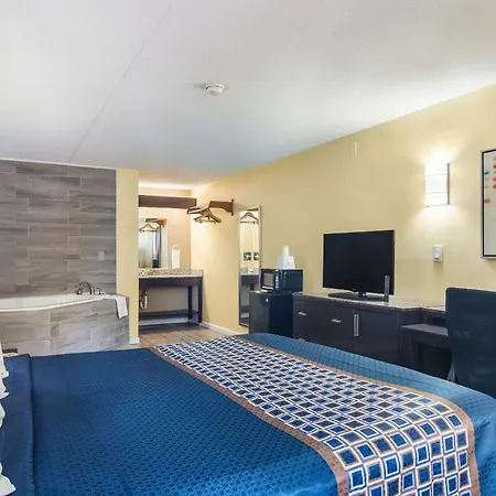 Rodeway Inn & Suites Monroeville-Pittsburgh-3