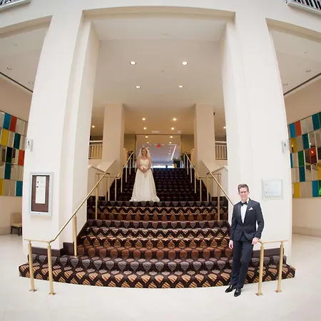 Embassy Suites By Hilton Alexandria Old Town-2