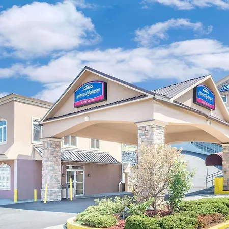 Howard Johnson By Wyndham North Bergen-2