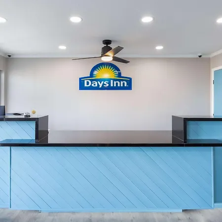 Days Inn By Wyndham Red Bluff-3