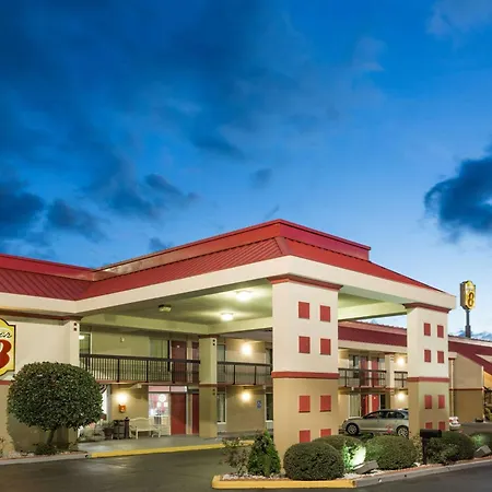 Super 8 By Wyndham Tifton-2