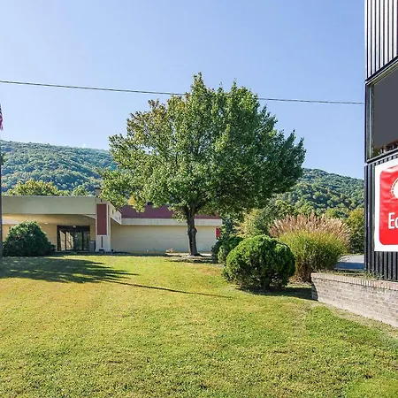 Econo Lodge Inn & Suites Norton - Wise South-3